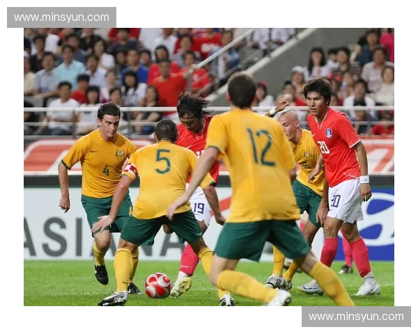 最近足球赛事激烈进行 各大豪门争夺顶级荣耀 展现精彩对决引发球迷热烈关注